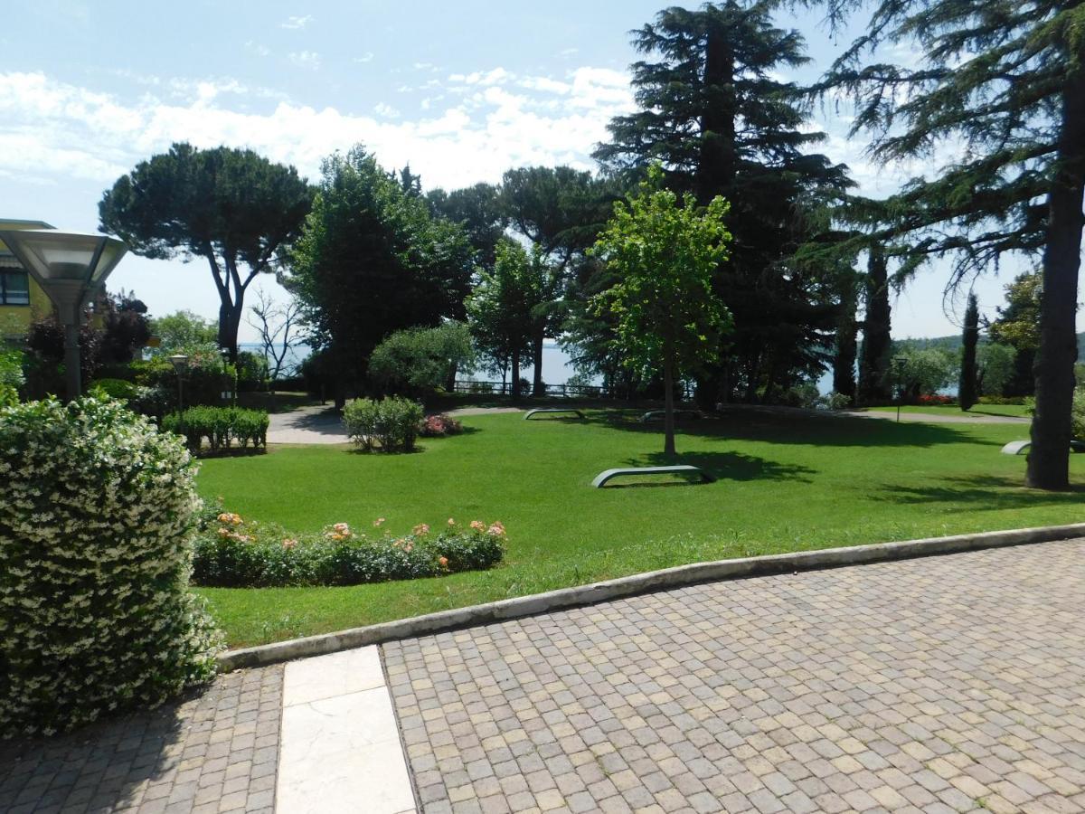Apartamento Lato Soleggiato @Gardazzurro Padenghe sul Garda Exterior foto